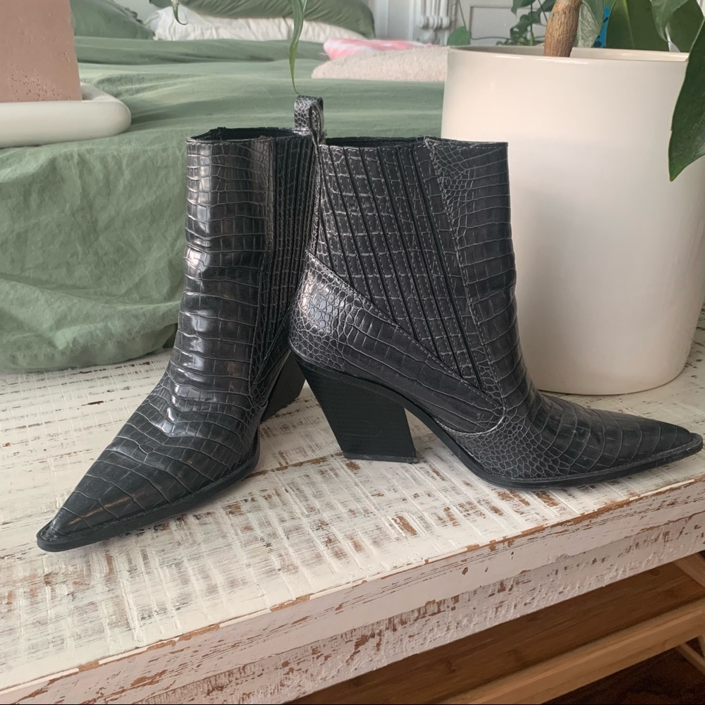 Zara block heel ankle cowboy booties